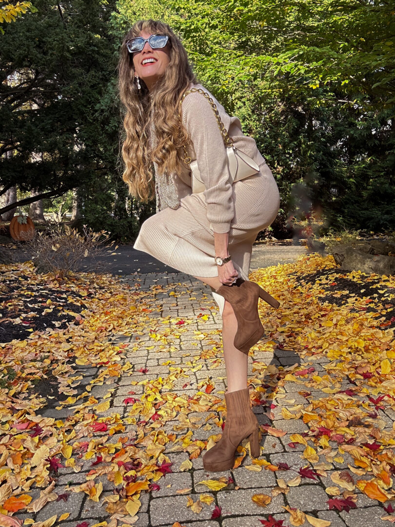 Brown Suede Boots Outfits - Dancing Mama Style
